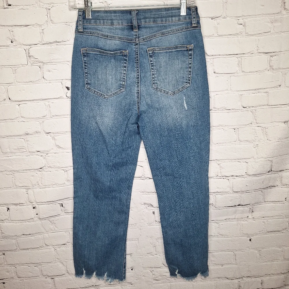 Rewash High Rise Vintage Reunion Distressed Ankle Fray Raw Hem Bleached Sz 26 - Picture 5 of 9